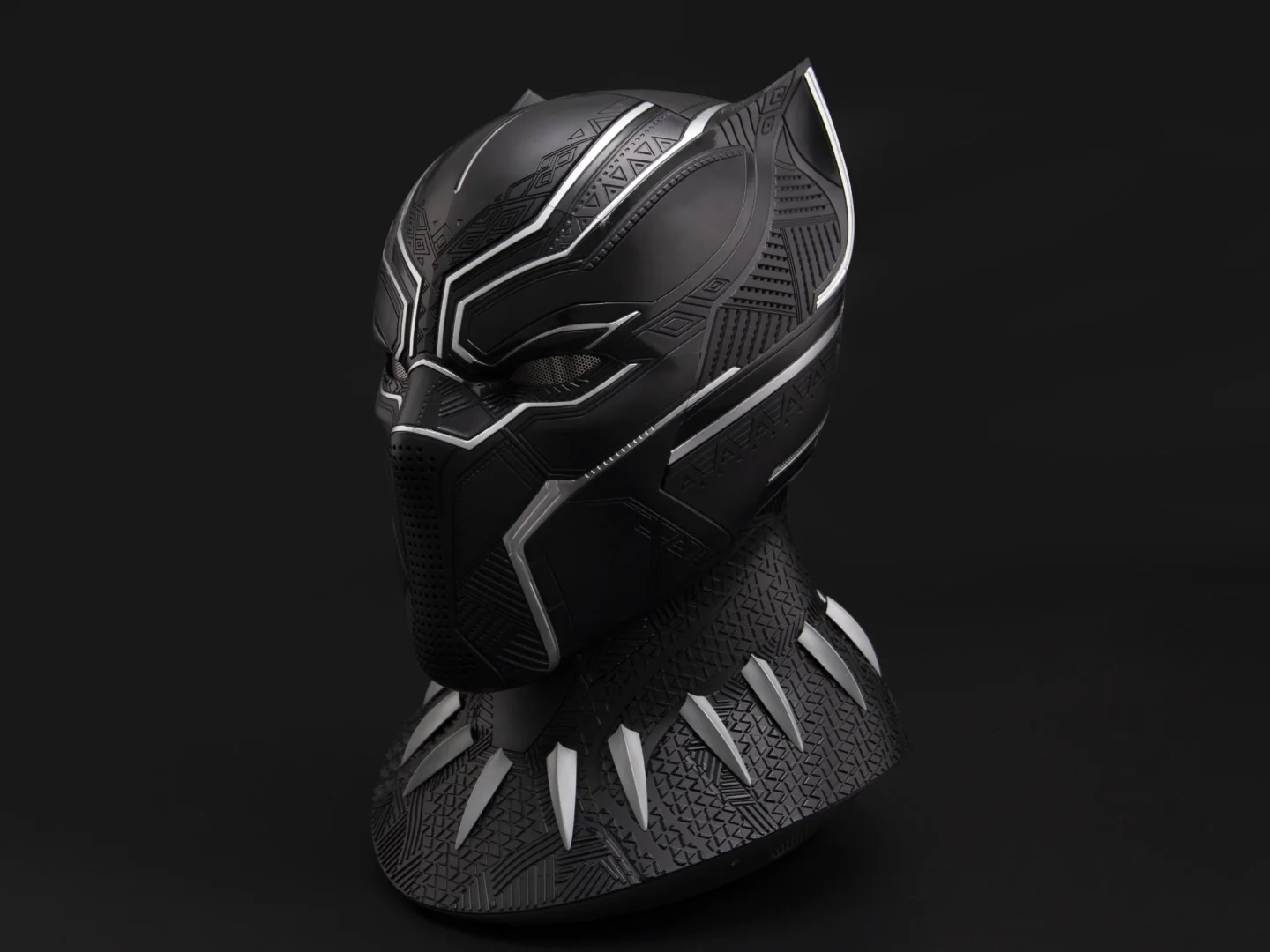 Black Panther Wearable Helmet & Display Base - Image 2