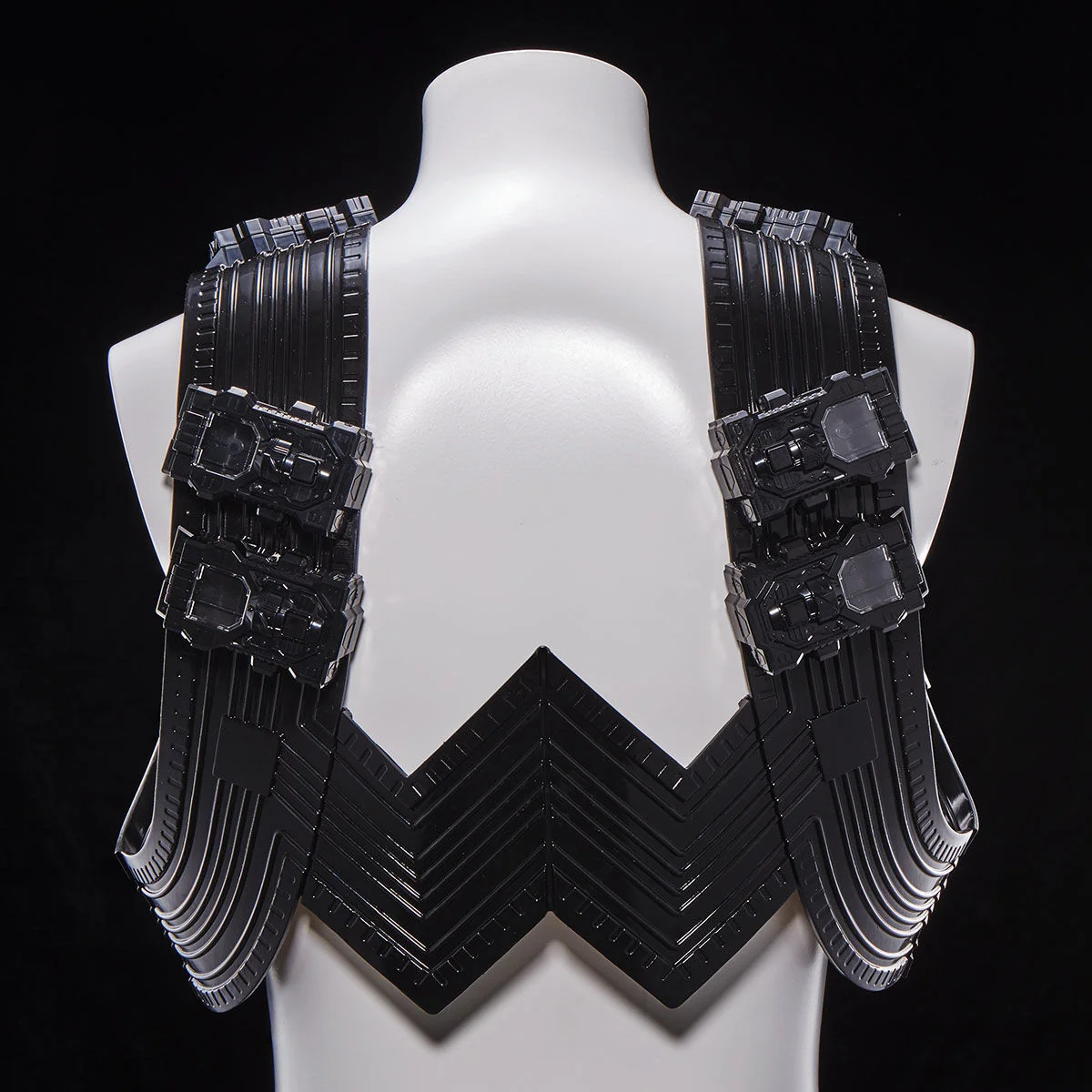DX Kamen Rider Eternal Max Jacket - Image 5