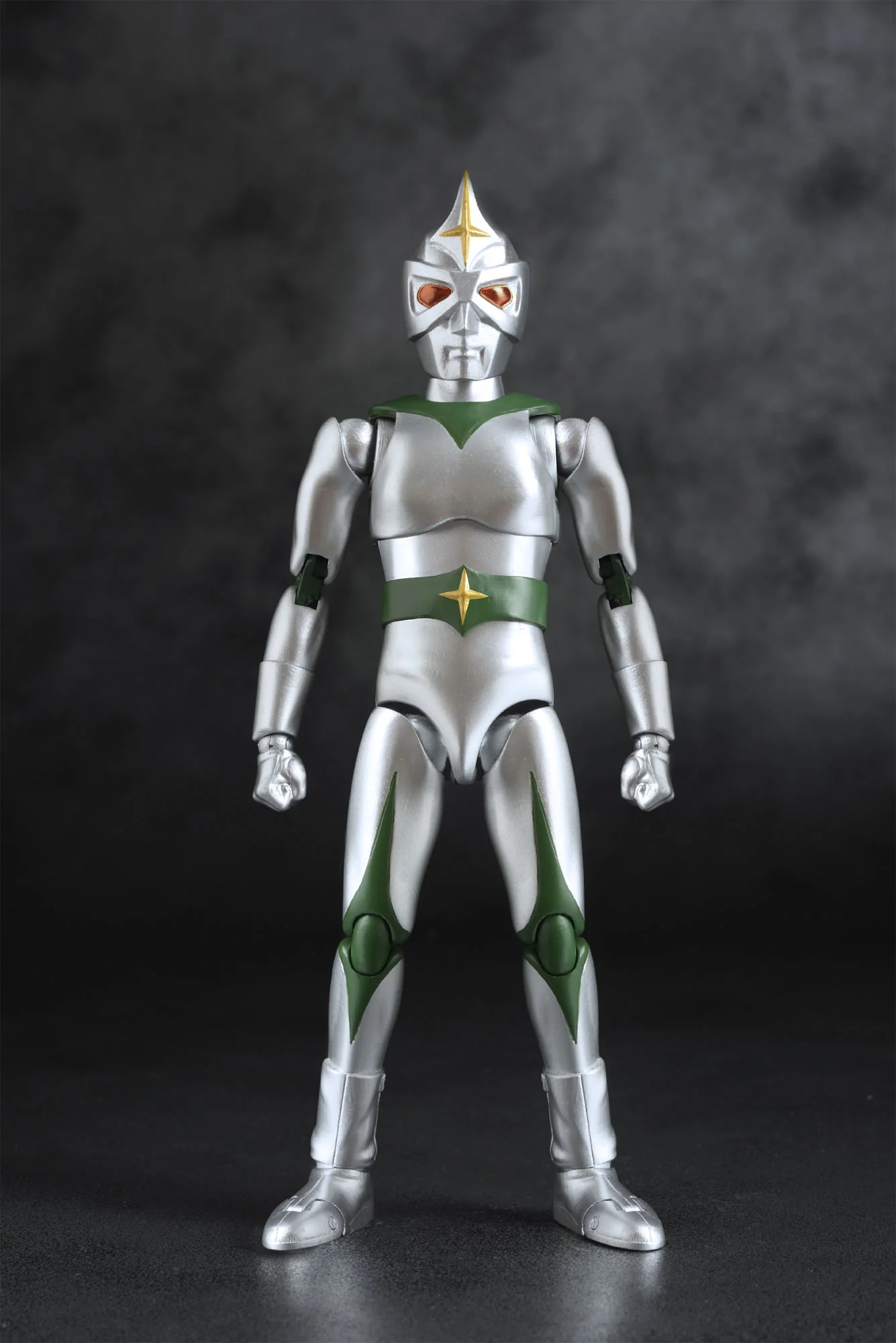 HAF Mirrorman - Image 3