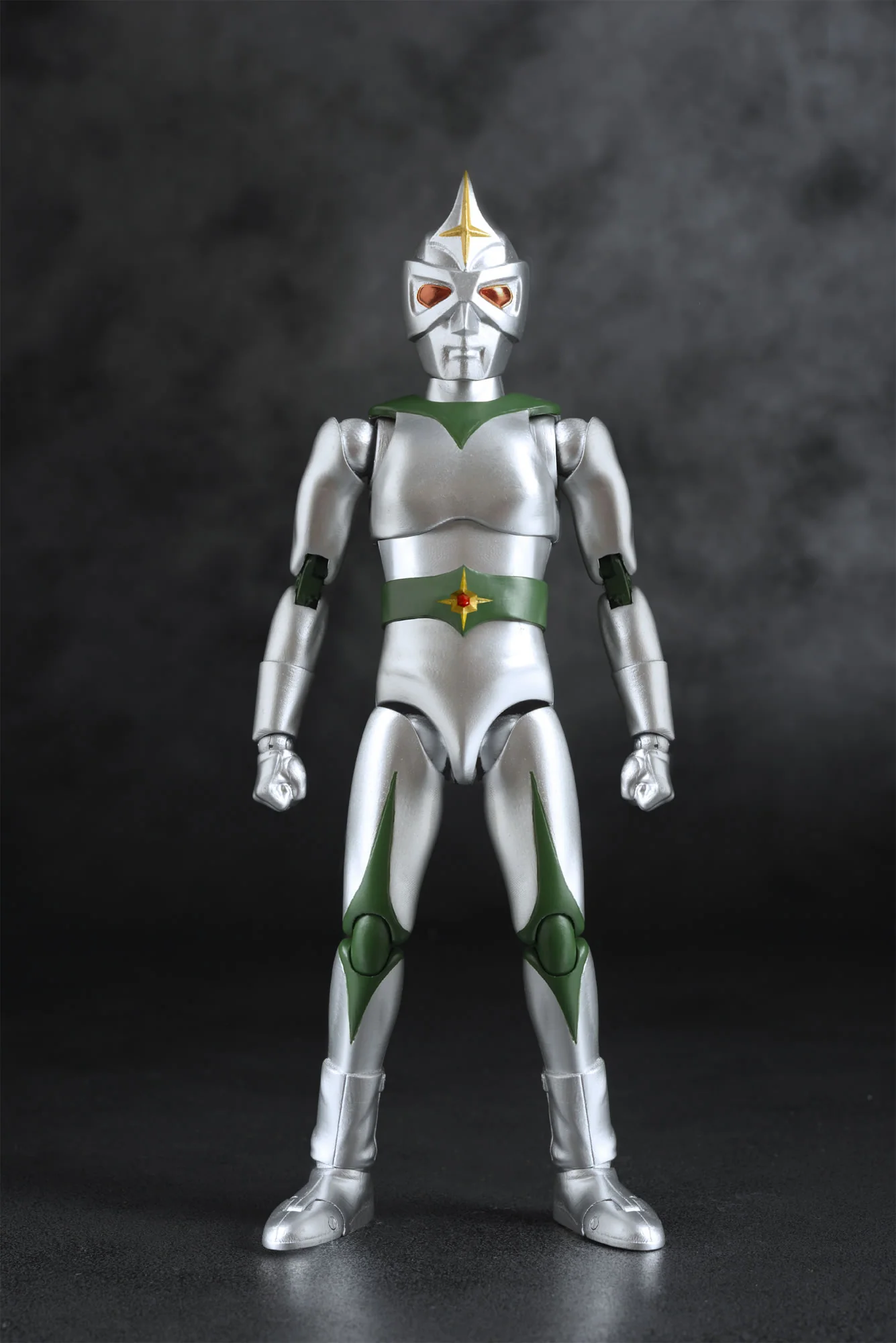HAF Mirrorman - Image 4