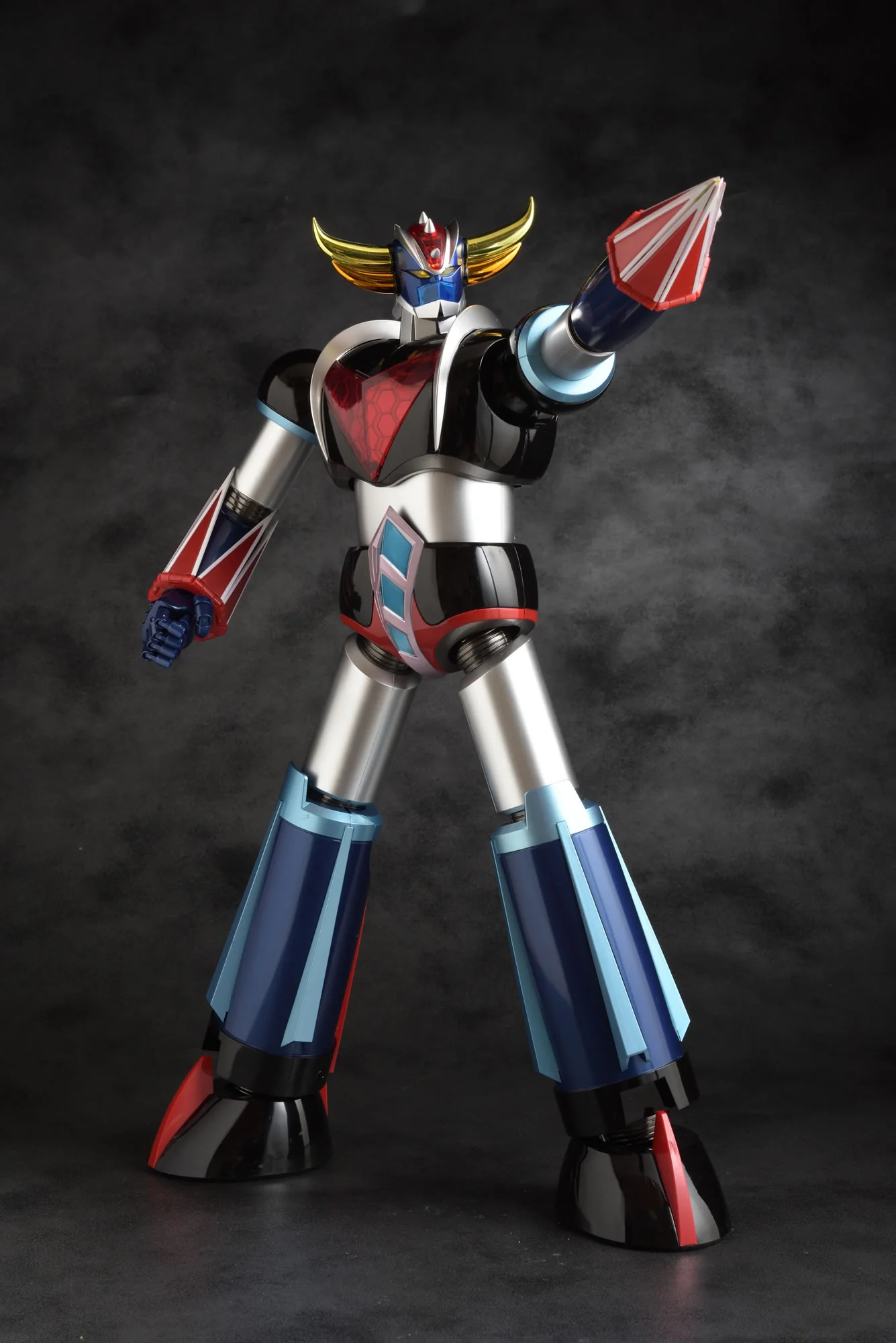 Grand Action Bigsize Model Grendizer Renewal Ver - Image 4
