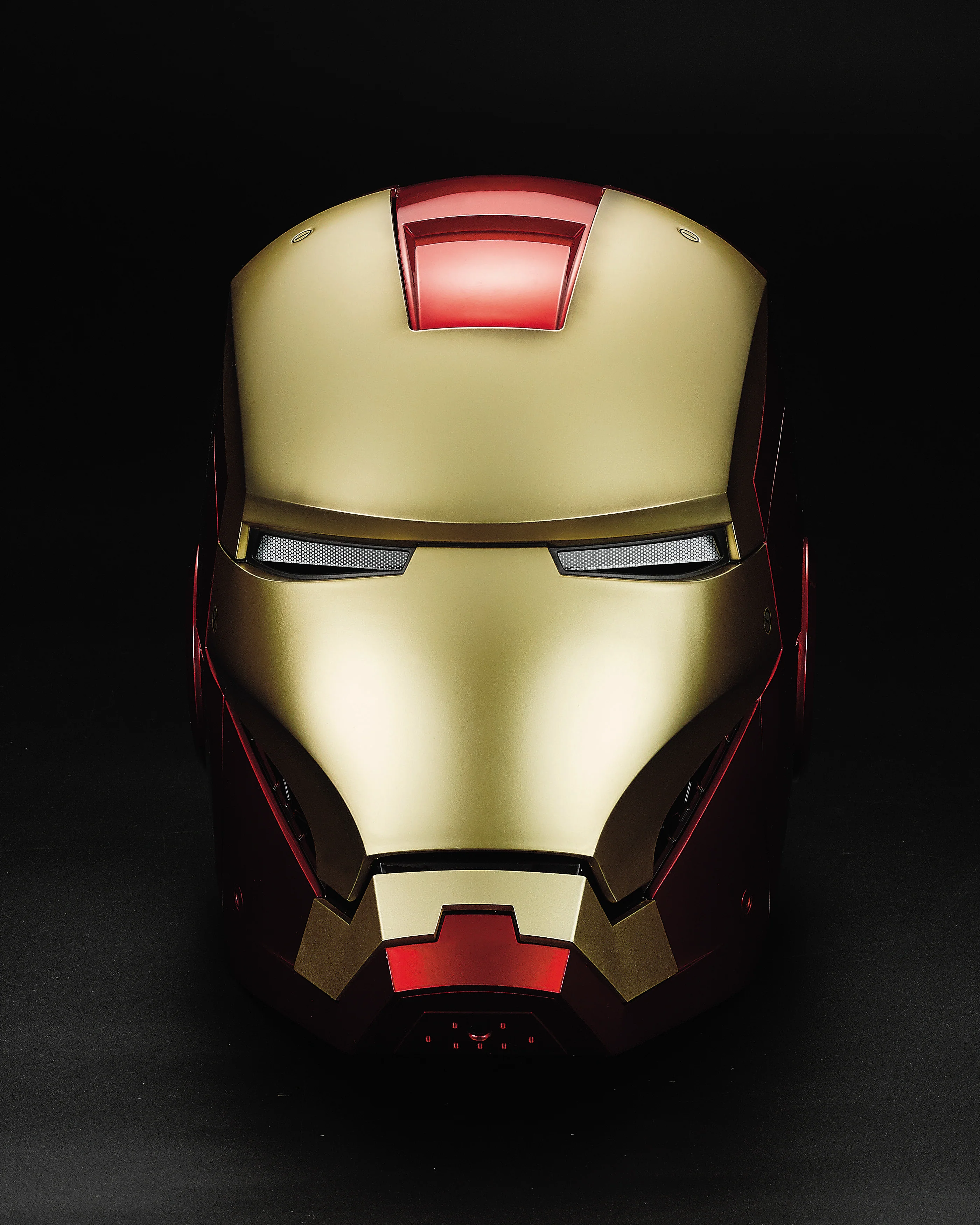 Iron Man Mark 7 Wearable Helmet & Bluetooth Speaker - Image 9