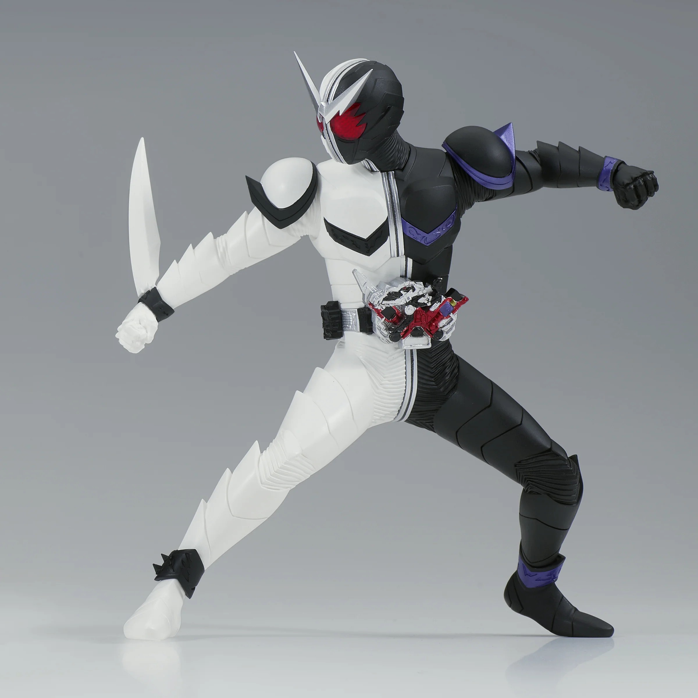 Kamen Rider W Fang Joker Heros Brave Figure (Version B) - Image 2