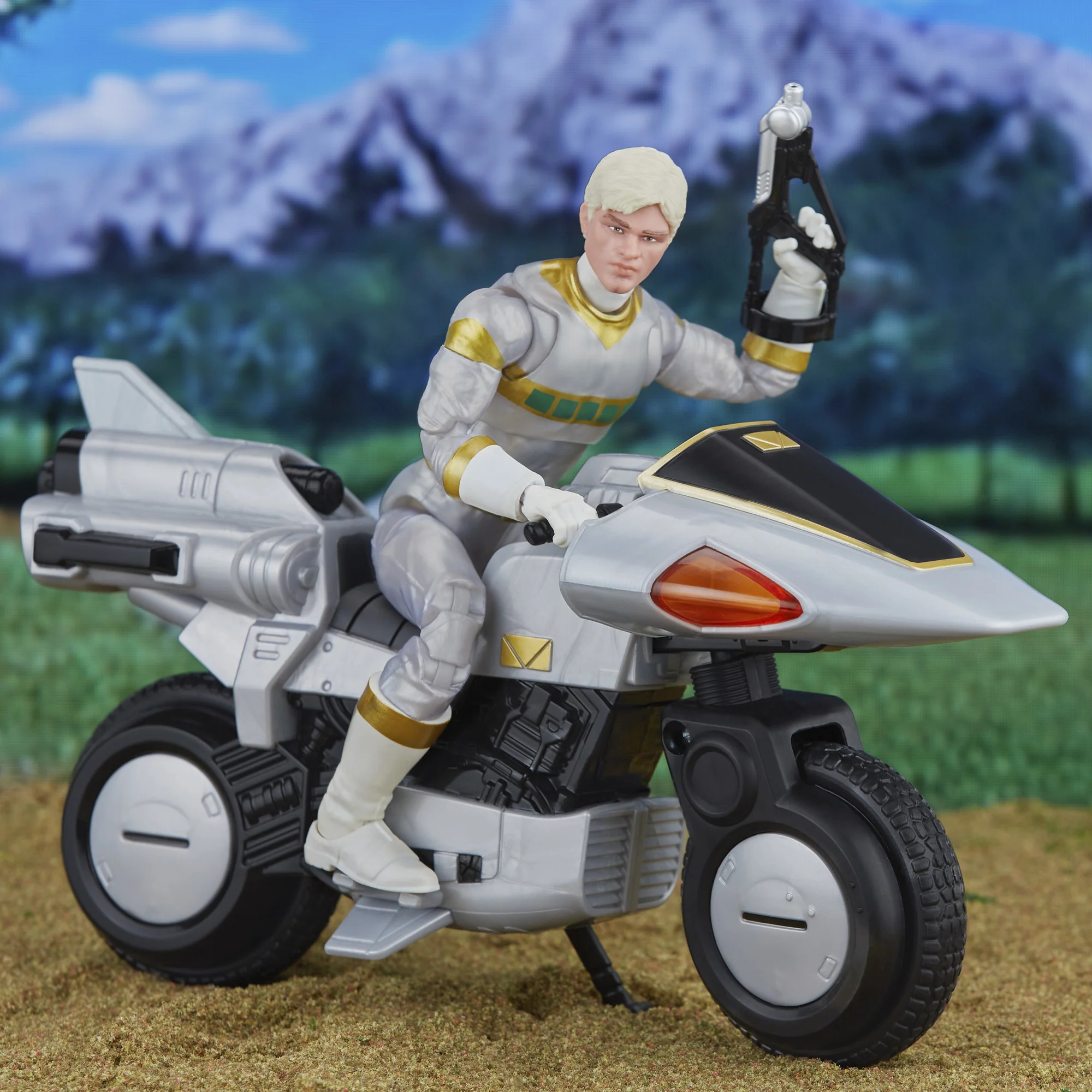 Lightning Collection DLX Power Rangers In Space Silver Ranger - Image 4