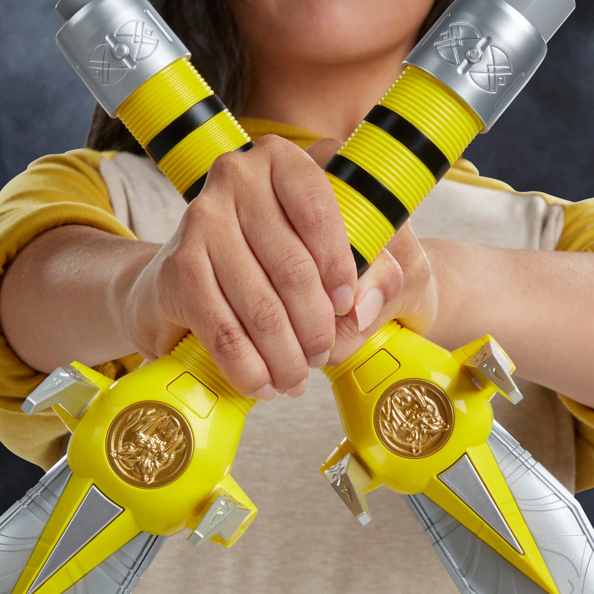 Lightning Collection Mighty Morphin Yellow Ranger Power Daggers - Image 11
