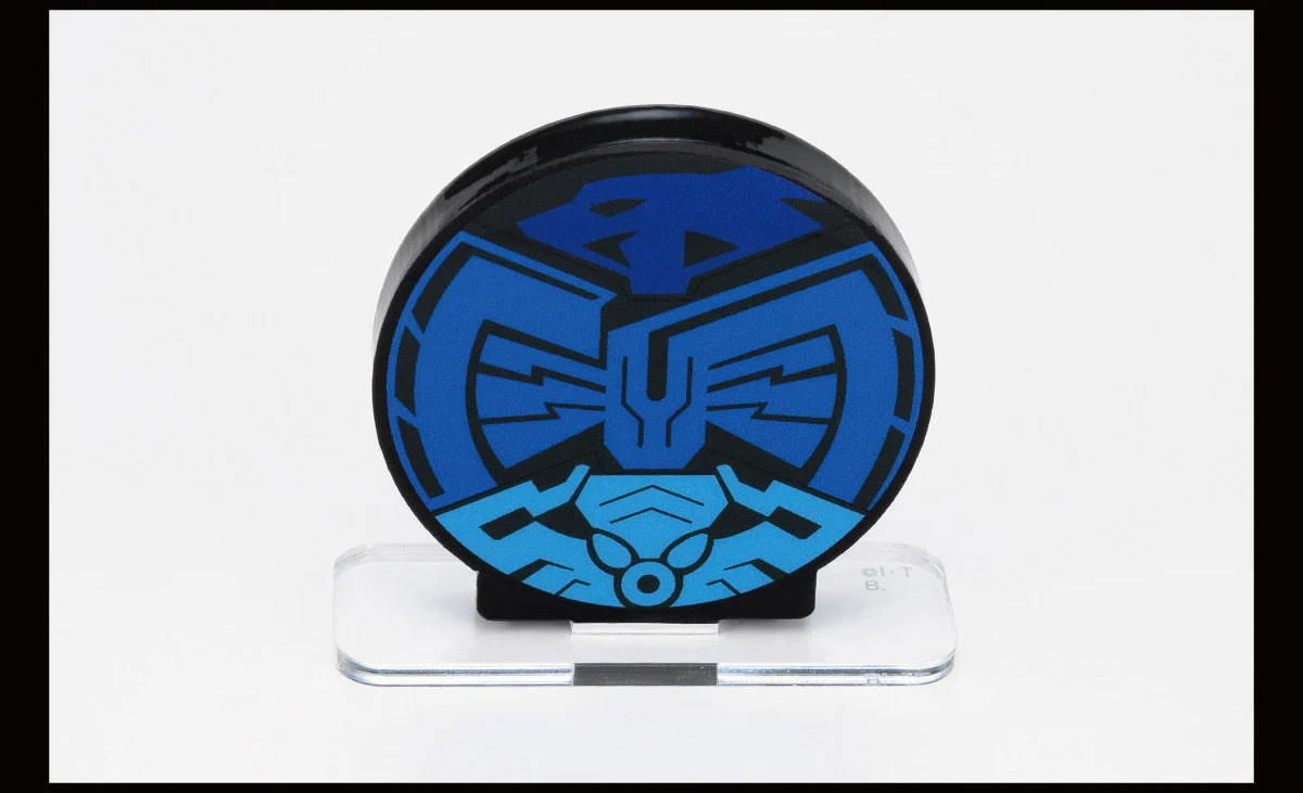 OOO Shauta Combo Acrylic Logo Display