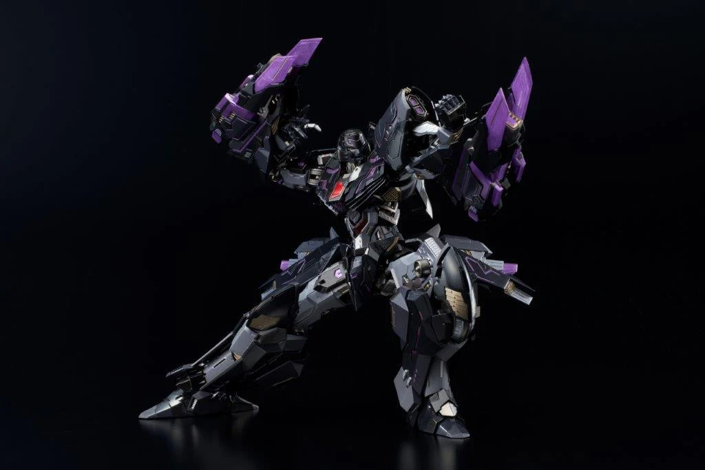 Flame Toys Kuro Kara Kuri Megatron - Image 9