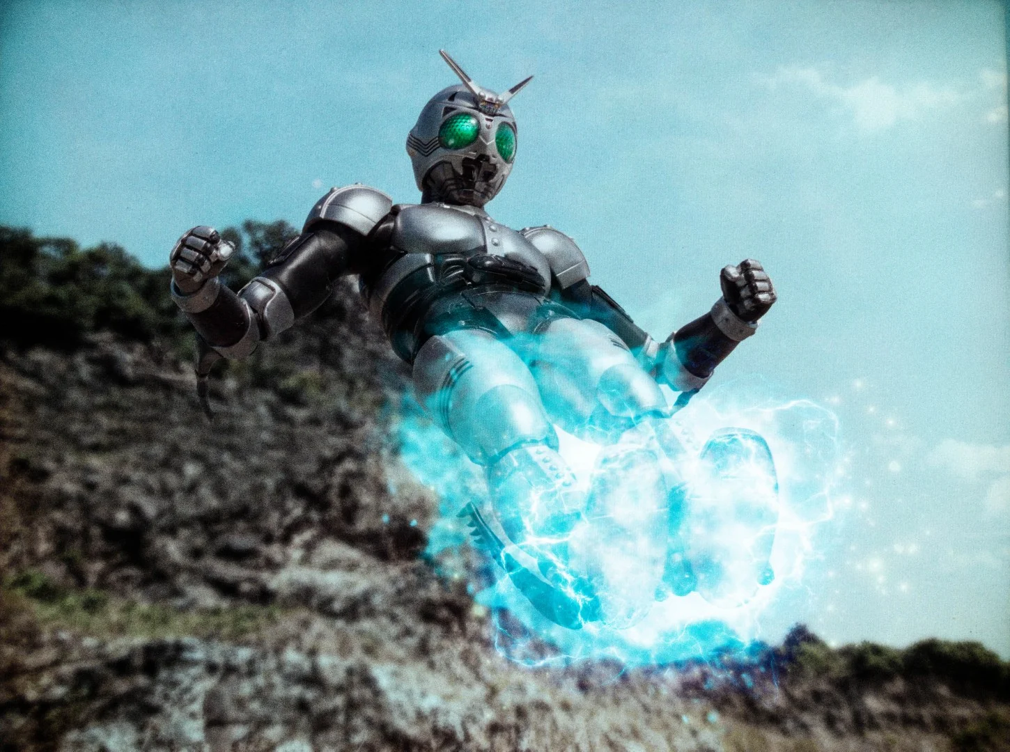 [PREORDER] SH Figuarts Shadowmoon Flash Edition (First Release) - Image 5