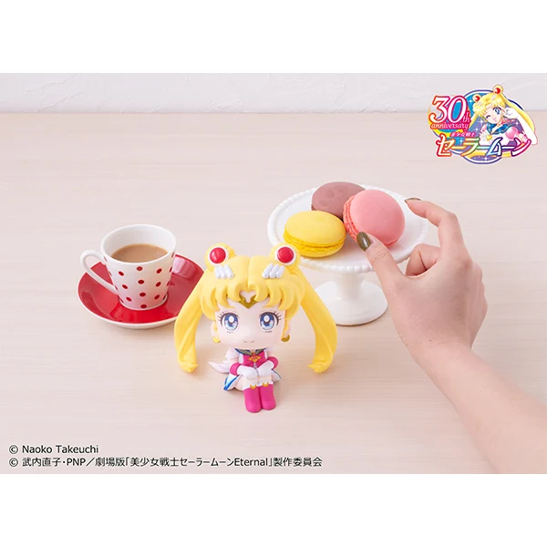 Super Sailor Moon Look Up Series Figure - Image 11
